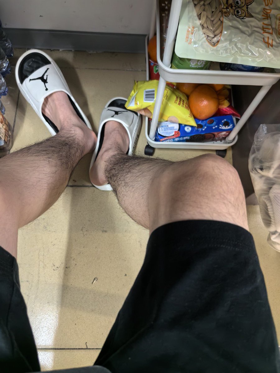 ming66ming66's tweet photo. 闻闻臭不臭 https://t.co/9F8gUfBpRE