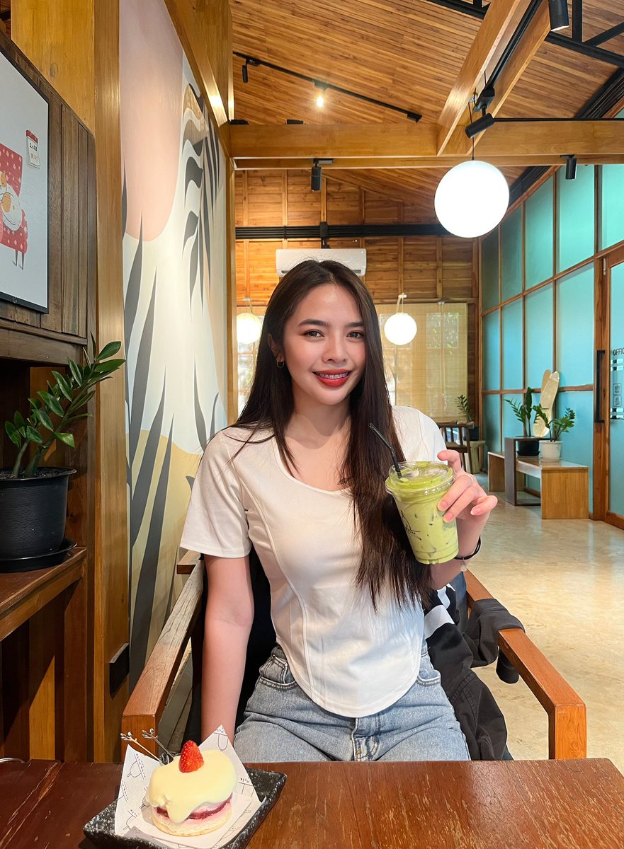 ชาเขียวที่ว่าอร่อยยังไม่อร่อยเท่าเราเลย🤭 #ชอบผู้หญิง #เลสเบี้ยน