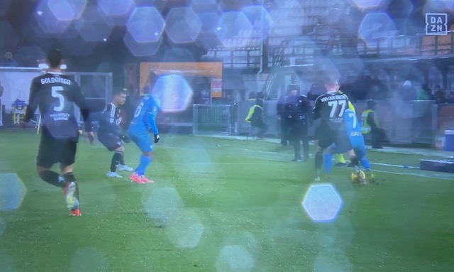 ZZiliani's tweet photo. Sarà anche vero che la pirateria uccide il calcio, di certo DAZN non gli fa molto bene https://t.co/AUKcxhCicv