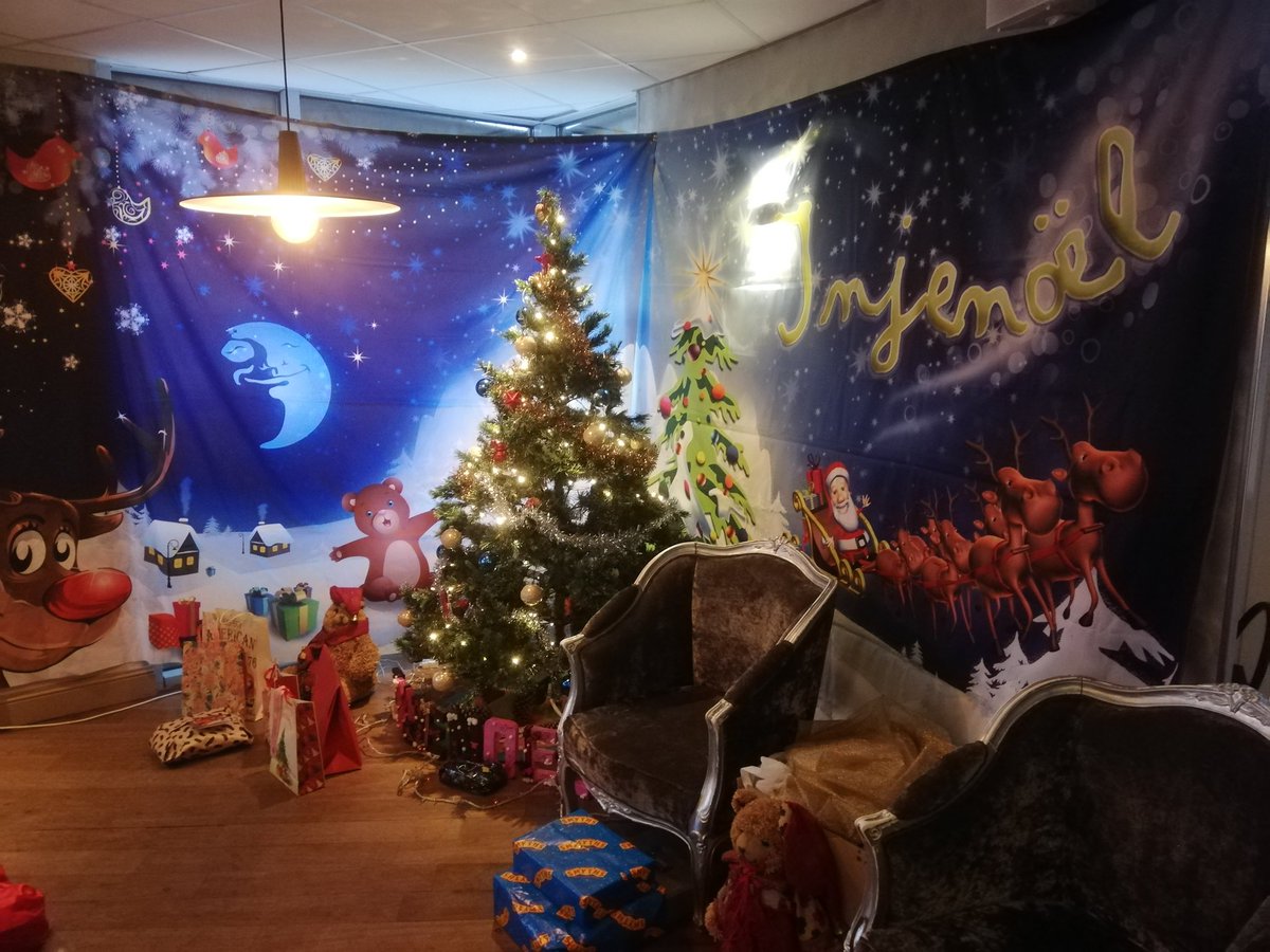 INJENO's tweet photo. 16eme Arbre de Noël de l'association INJENO C'EST LE CERVEAU
Heureux d'avoir réuni nos enfants extraordinaires et leur famille. https://t.co/gX4LaR3uEO