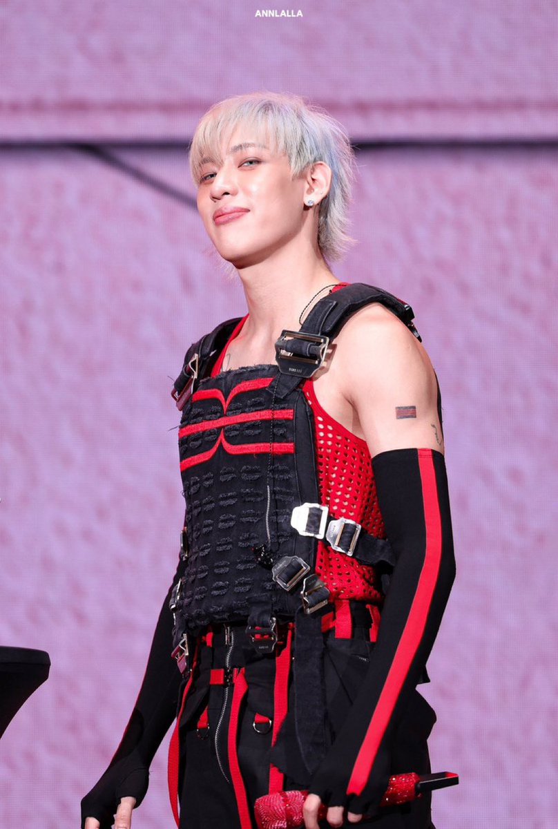NatnalinNiti's tweet photo. จบอย่างเป็นทางการณ์ สำหรับโชว์เคสของน้องแบม เก่งมากที่สุด โชว์ดีทุกโชว์ รอคอยการกลับมา ของ BB5 นะครับ ♥️🖤
#BamBam @BamBam1A
#BAMESISSHOWCASE https://t.co/jFmcpvIRZf
