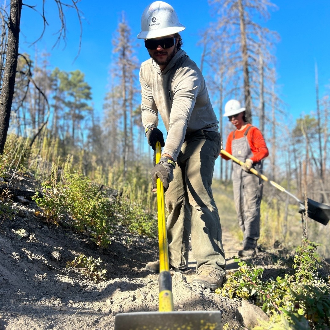 TheCorpsNetwork's tweet photo. ๐ธ November 2024 Corps Photos of the Month!
In November, Corps helped communities affected by Hurricane Helene and participated in post-fire trail restoration projects.
๐ธ https://t.co/VSs1pEaQId
@americorps #CorpsWork #AmeriCorps https://t.co/qisyYpN64j