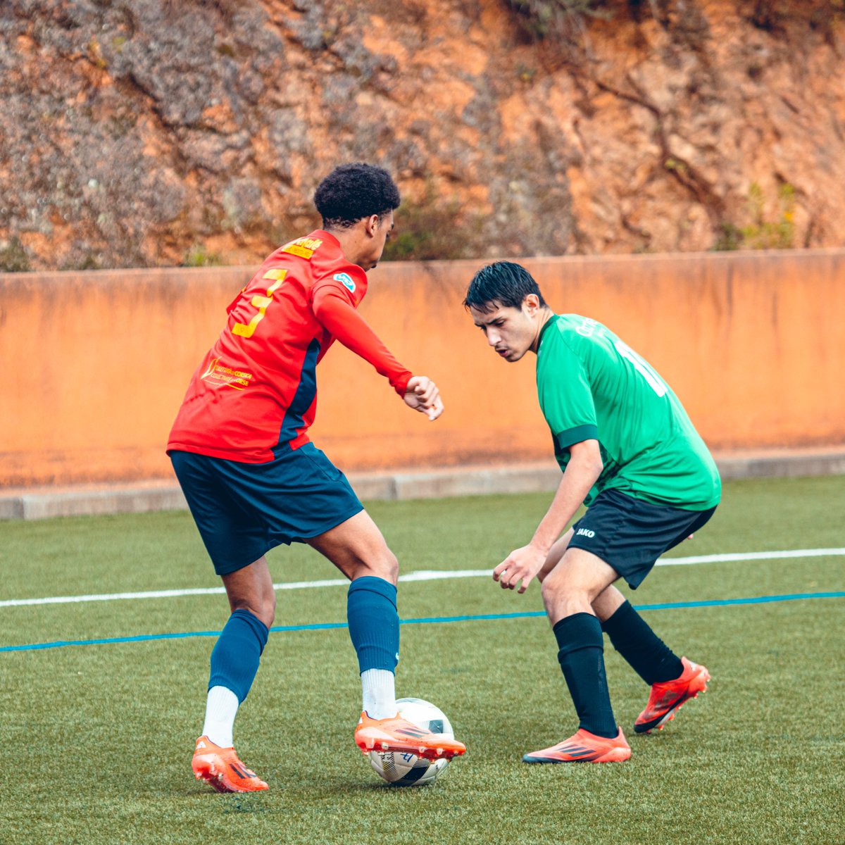 gfc_ajaccio's tweet image. 90´| FINI DI U SCONTRU

 2️⃣ - 4️⃣

Malgré la réduction du score par l’intermédiaire de Lucas Portalier, nos gaziers s’inclinent contre l’US Lesquin aujourd’hui. 

🔴🔵

#GFCAUSL #U17 #ekinsport #kine