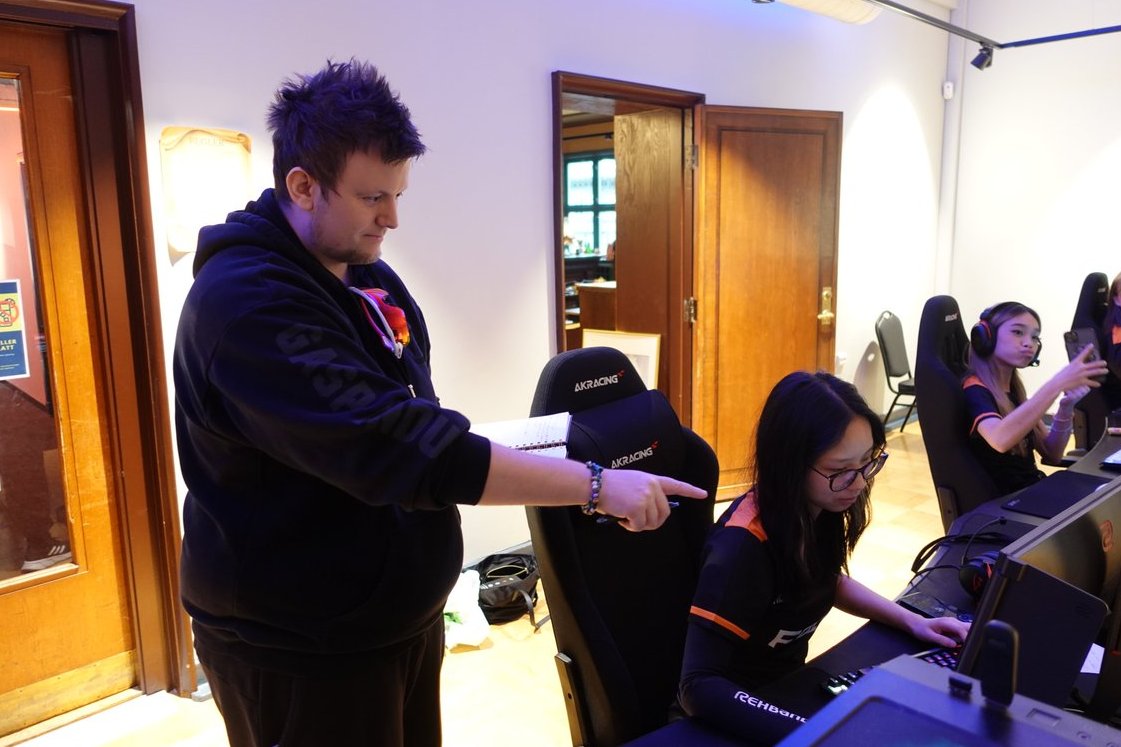 FactRevolution's tweet photo. Prepping strats with the master tacticians. #GOFACT
@Bates_1010 | @01minari https://t.co/7jHrE3vOKK