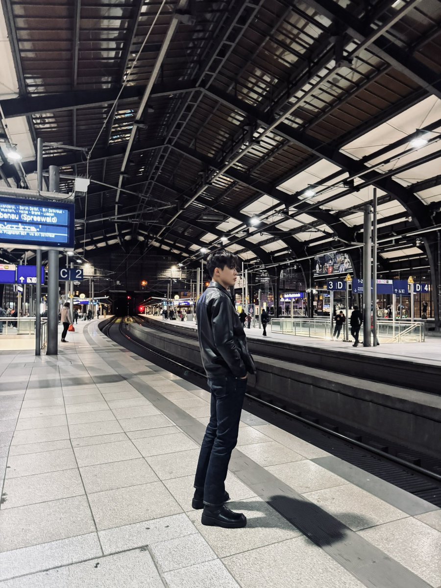 •ＢŁ' • tweet media