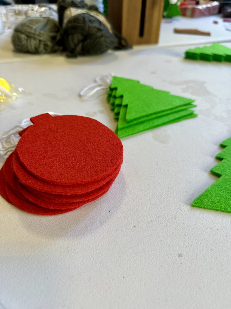AjCMalavella's tweet photo. 🎄 Viu el Nadal a #CaldesdeMalavella
🎨 Taller de manualitats solidari amb #soscats al Casino de #CaldesdeMalavella amb caire solidari.
💡 Una activitat especial per col·laborar i compartir moments creatius https://t.co/WaIOOA793Y