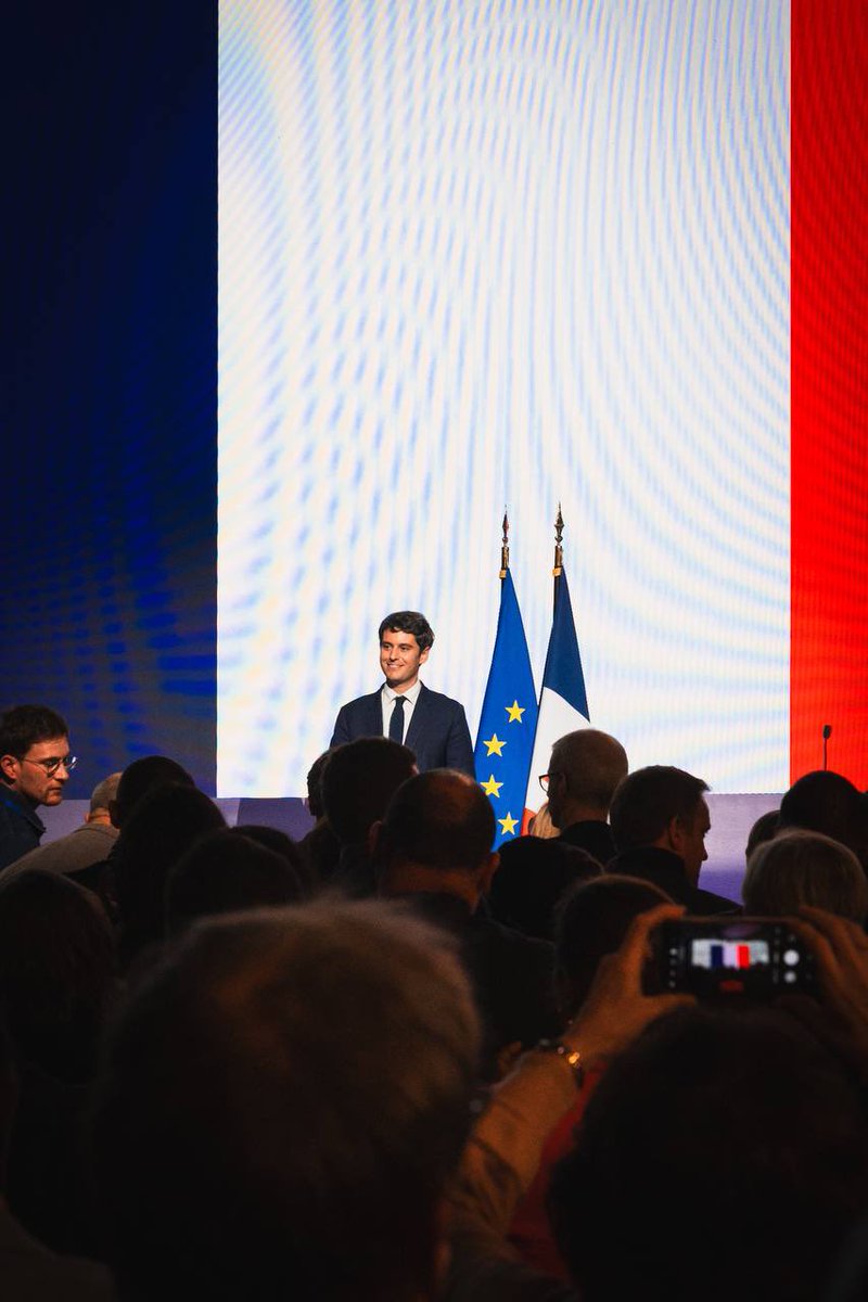 Renaissance_69's tweet photo. Félicitations à @GabrielAttal notre nouveau secrétaire général @Renaissance ! 

Ensemble, nous allons construire l’avenir de notre parti pour changer la vie des français. https://t.co/Q3mNeP7xpD