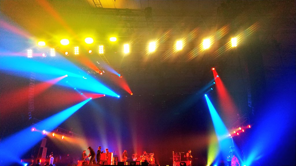 hirokisan_1102's tweet photo. REDLINE ALL THE FINAL 2daysたくさんのライブを観ることができて最高に楽しいフェスだった😊

モリーズカレーも食べることができて大満足🙆‍♂️

#REDLINE https://t.co/TkUMTuRwmy