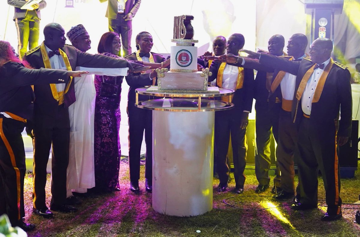 NIGERIA IMMIGRATION SERVICE HOSTS STELLAR DINNER AND AWARD NIGHT 2024: CELEBRATING EXCELLENCE AND DEDICATION

The Nigeria Immigration Service marked another milestone of excellence with its grand Dinner and Award Night held on 7th December, 2024, at the Service Headquarters. The