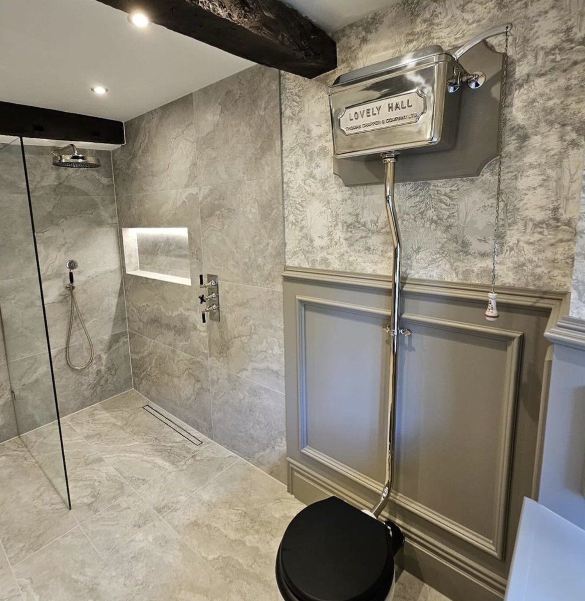 AlbionBaths's tweet photo. Personalise your Crapper. 

A bespoke Thomas Crapper cistern with your name, house name or company name.

#bathroom #badkamer #interior #interiordesign #toilet #Zondag #weekend #house https://t.co/KOQt0Qr7QP
