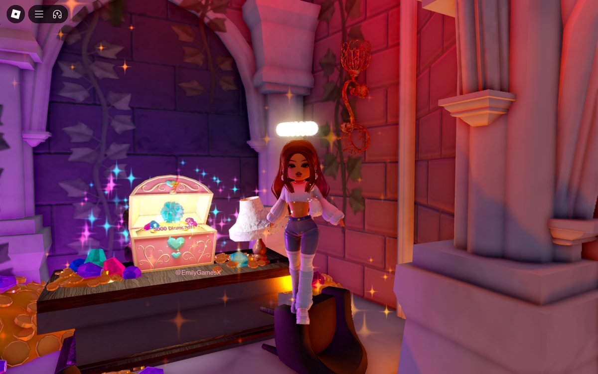 EmilyGamesX's tweet photo. Is this new or have I just been living under a rock lol @RoyaleHighValks #royalehigh https://t.co/lpSYbeUqze