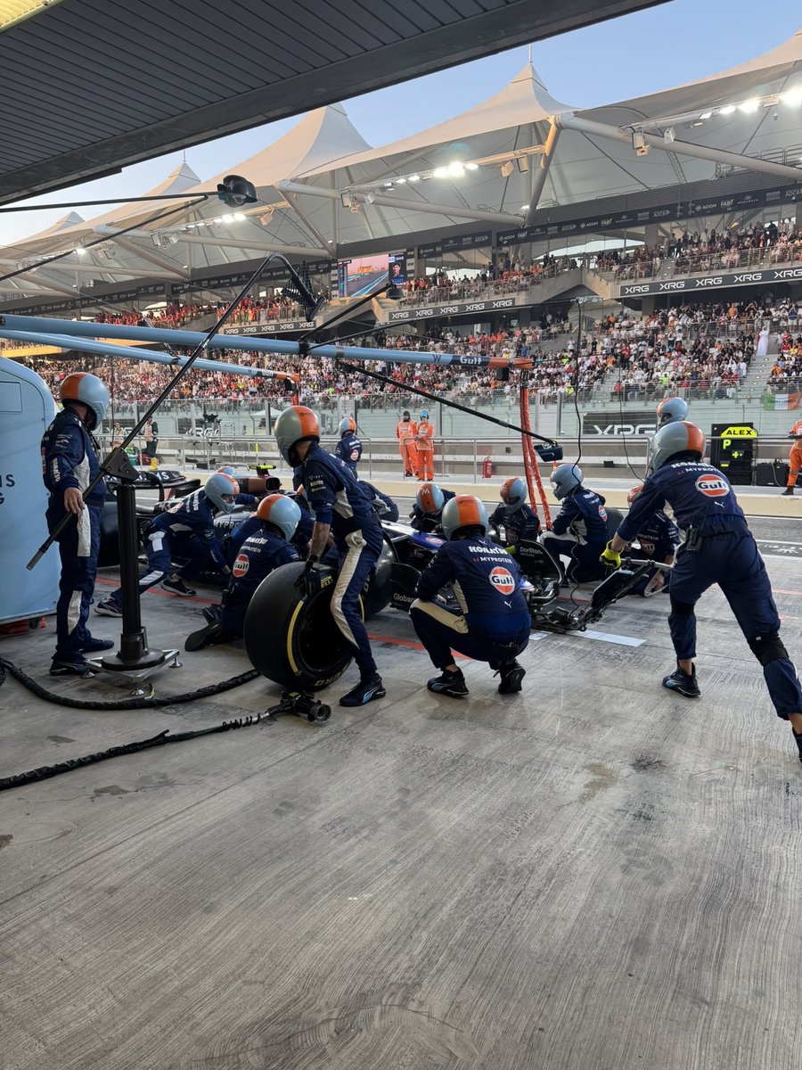 Pole Position (@polepositionweb) on Twitter photo #abudhabiGP // <a href="/FranColapinto/">Franco Colapinto</a> abandonó el último GP del año.
Debido al toque en el inicio de competencia propiciado por Oscar Piastri que cambio el rumbo de la carrera, posteriormente el FW46 presentó problemas en su planta impulsora y se decidió retirar el auto. #abudhabiGP // <a href="/FranColapinto/">Franco Colapinto</a> abandonó el último GP del año.
Debido al toque en el inicio de competencia propiciado por Oscar Piastri que cambio el rumbo de la carrera, posteriormente el FW46 presentó problemas en su planta impulsora y se decidió retirar el auto.