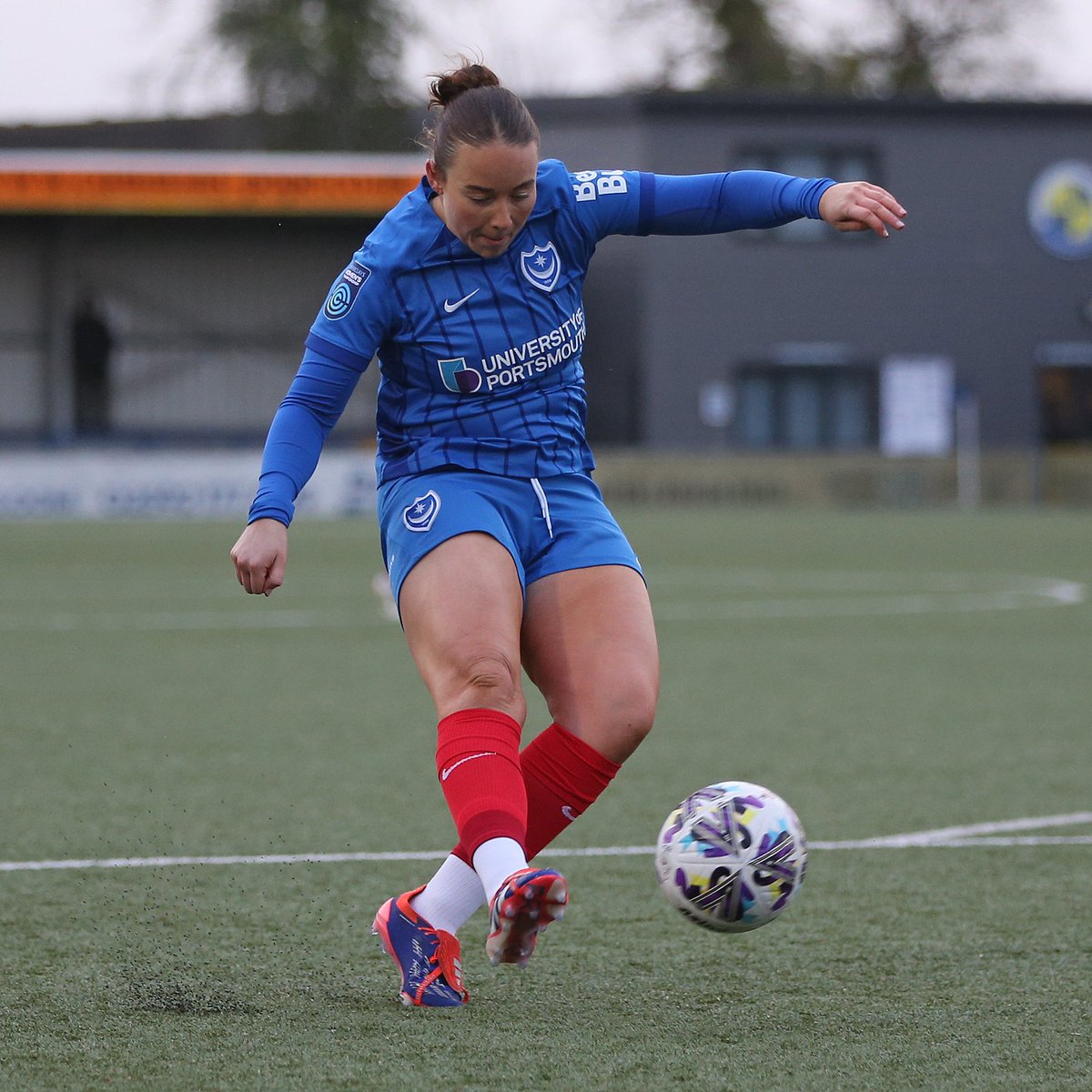 AdobeWFACup's tweet photo. A bit of @avarowbotham magic 🪄

#AdobeWomensFACup https://t.co/hifW4pMK9Q