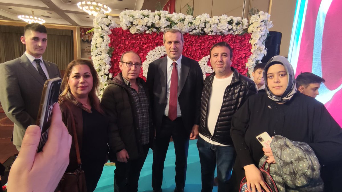 DMDTurkiye's tweet photo. Bir ve Birlikte Hilal'e Doğru Türkiye Toplantıları kapsamında İstanbul'da yapılan organisazyona Duchenne Kas Hastalığı ile Mücadele Derneği İstanbul İl Temsilcisi Celal Tüntaş ve İstanbul'daki ailelerimizle katılım sağladık.

Toplantıda Milliyetçi Hareket Partisi  Kocaeli Milletvekili  Sayın Saffet Sancaklı beyefendiye talep dostlarımızı ilettik. 

Gösterdiği ilgi ve destekten dolayı kendilerine şükranlarımızı sunuyoruz. 

@saffetsancakli
@MHP_Bilgi
@_MHPistanbul_
@dmdturkiye 
#Dmdninİlacıİçin