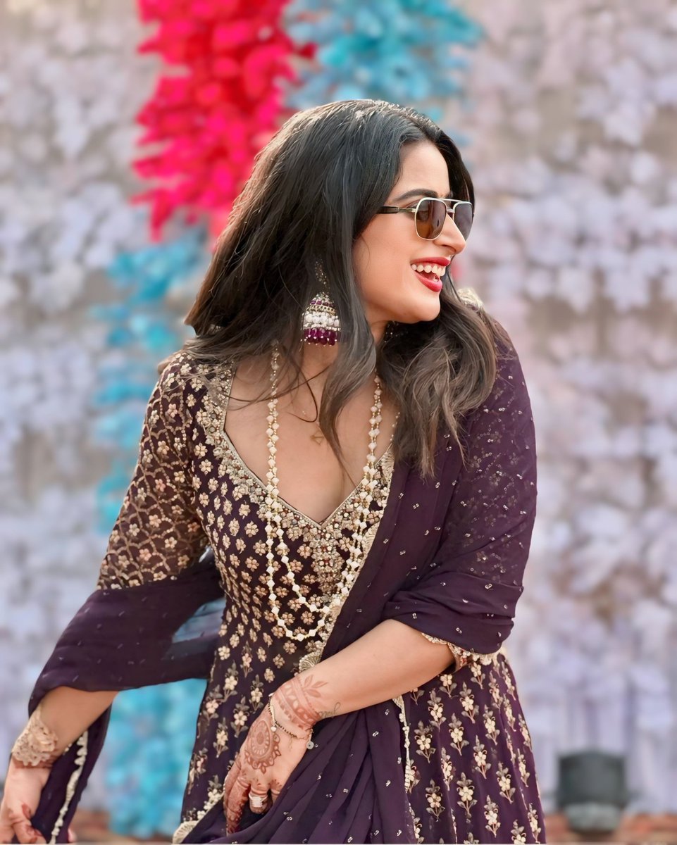 Aakansha555's tweet photo. Happiest birthday Aishupie❤ may your life be filled with joy, happiness, and success. 🥰You deserve all the happiness today and every day. May your birthday be as bright and beautiful as you are, and may all your wishes come true 🧿❤
#aishwaryasharma   
#Aishupie https://t.co/QLcd8LlSwZ