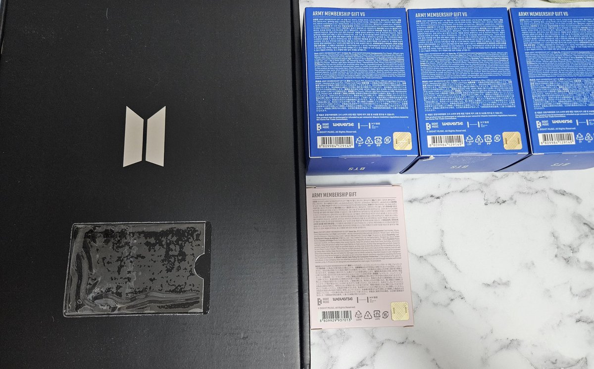 jjaei14's tweet photo. 방탄소년단 멤버십 키트 양도해요

멤버십카드 제외
모든 구성품 ⭕️
개별 구매 가능⭕️ 

DM
Sell

방탄소년단 방탄 양도 bts 김석진 민윤기 김남준 정호석 박지민 김태형 전정국 jin rm suga jhope jimin v jungkook 시그 굿즈 poca 포카 jk wts https://t.co/AwxAUSCwmy