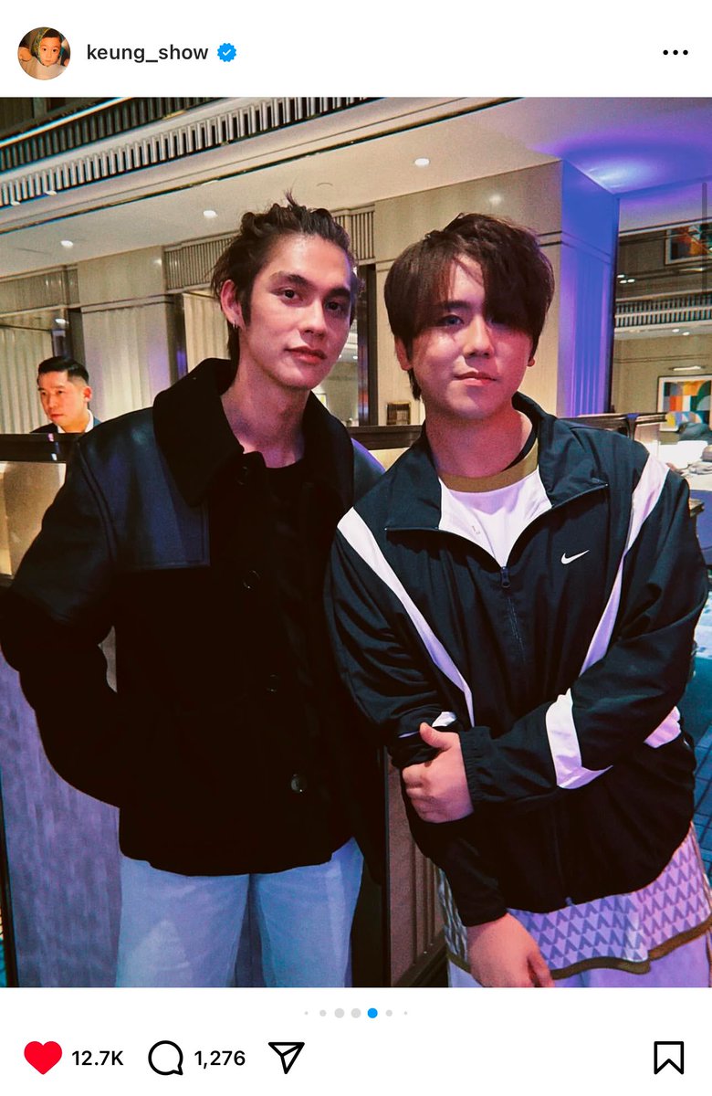 smileybright__'s tweet photo. Keung To (a popular Hong Kong singer, actor &amp; is one of MVPs basketball player at NBA Legends celebrity game ) shared a pic with Bright.❤️

#bbrightvc 
#NBALegendsCelebrityGamexBRIGHT
#NBALegendsCelebrityGame https://t.co/a8eNcAHos5