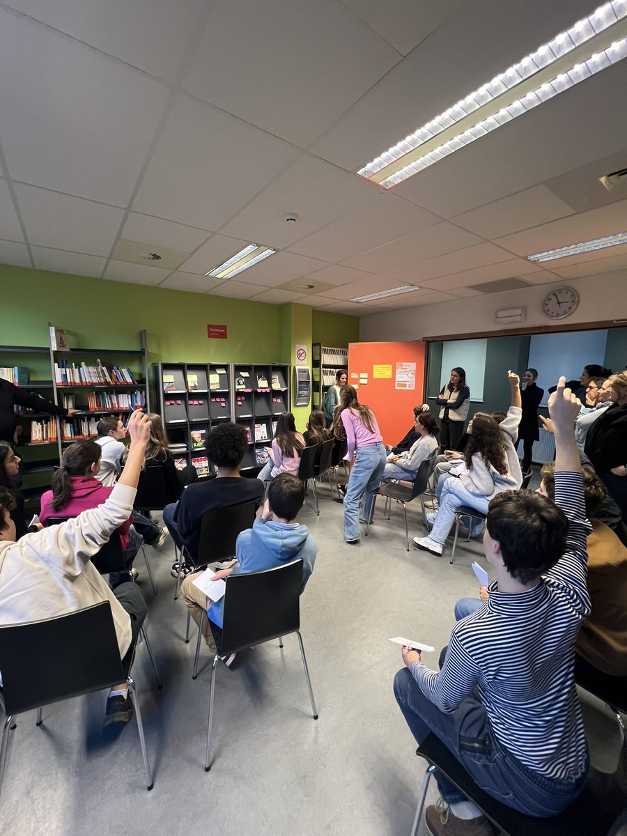 irf_zenos's tweet photo. Stage « Je suis artiste: littérature et cinéma en LV ». Les enseignants de @irf_zenos ont :  
✨ Réalisé des courts métrages,  
📖 Animé un café littéraire,  
🤖 Exploré les IA génératives.  
Merci pour votre engagement ! 🌟  
Et vous, comment utilisez-vous le 🎥&amp;📚en classe? https://t.co/azAoqQ5VWC