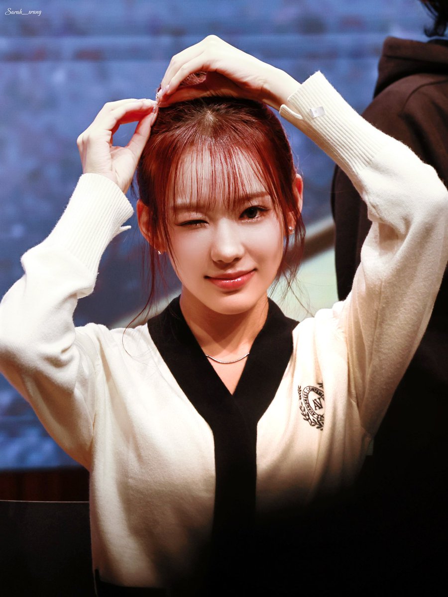 Sarah_srang's tweet photo. 241207

#IZNA #이즈나
#RYUSARANG #유사랑 https://t.co/v1trAc9yFh