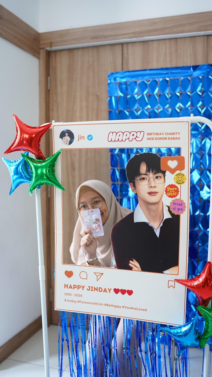 LunarJinProject's tweet photo. @MadnaeJin1204
#HappyJinDay
#BloodDonorForJin
#ARMYWithLove https://t.co/j2RaBCe1je