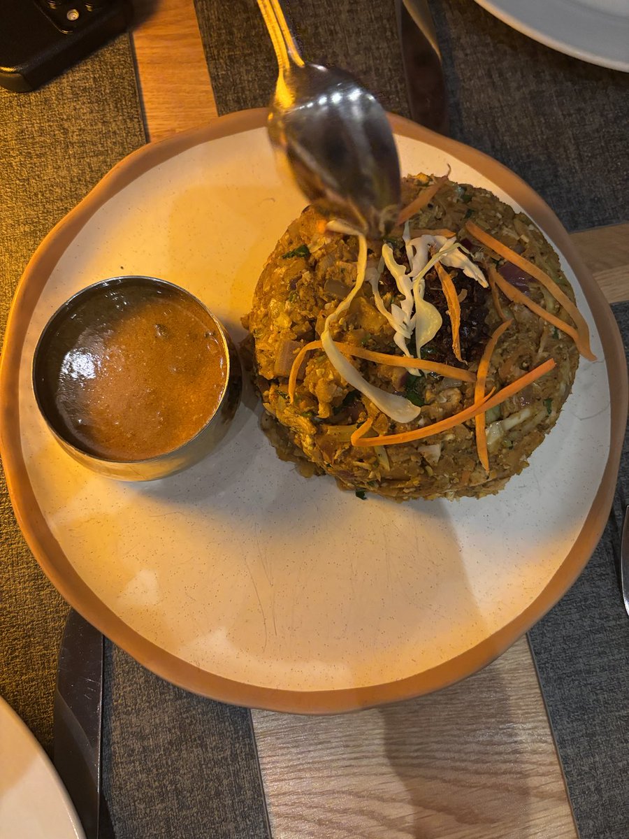CherKhann's tweet photo. Sri Lanka 🇱🇰- Lungi. Delicious spicy kottu roti. https://t.co/6OYBxXbIdp