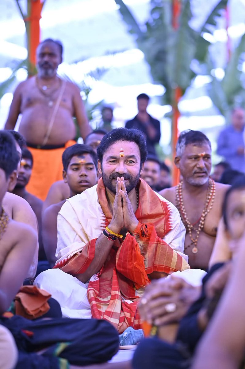 MaheshReddi9's tweet image. ఓం శ్రీ స్వామియే శరణం అయ్యప్ప...
Swamiye Saranam #Ayyappa..
#ayyappaswamy 🙏🙏
#kishanreddy #GKR