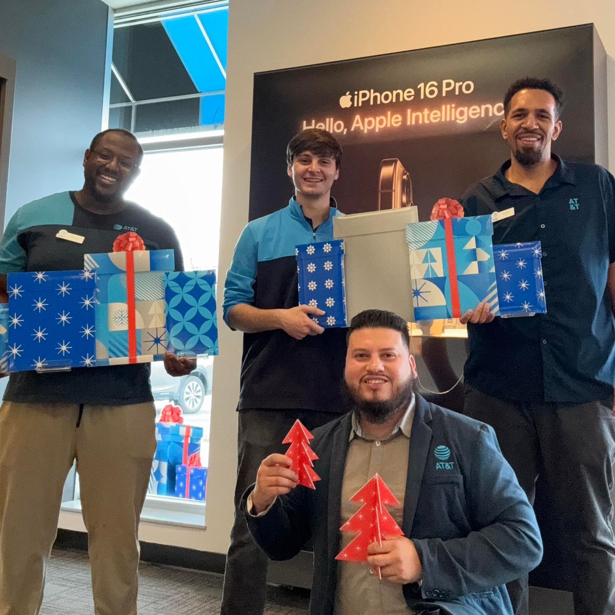 Happy #SnapshotSunday from our South PA DM, Julio! He was recently hanging out with our Lancaster, PA team who is decorated and excited for the holiday season! Be sure to visit Brandon, Wilmarck, and Caiden for the best holiday experience.