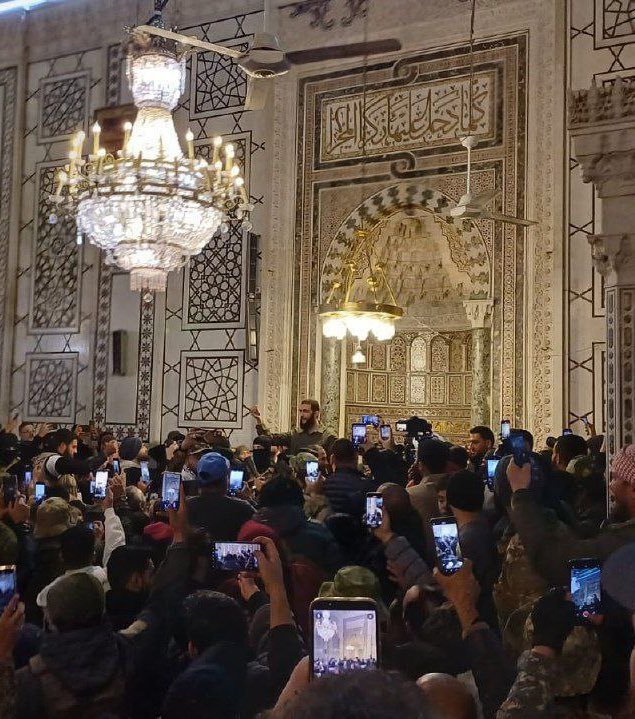 SennAbdulkadir's tweet photo. Ebu Muhammed el Cevlani Emevi camiini ziyaret etti. https://t.co/mGV8fxLut2