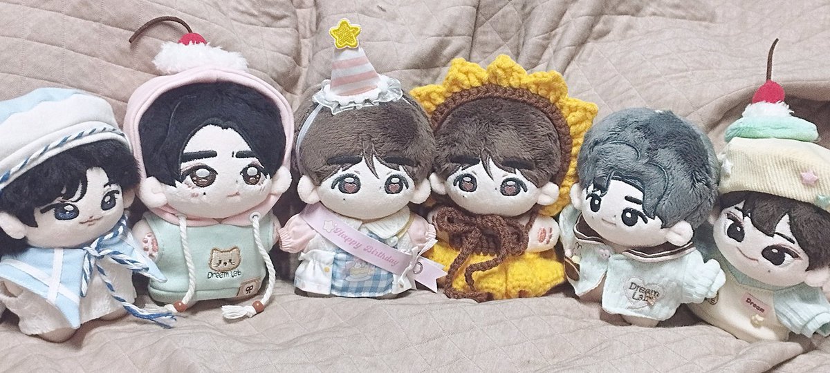 happiest birthday, my haven! may the world be kind to you ❄️✨

SUNGHOON BLOOMS IN WINTER
#1208StarsAlignedForHOON #성훈이_생일1208번_꽉꼭안아 <a href="/ENHYPEN_members/">ENHYPEN</a> <a href="/ENHYPEN/">ENHYPEN OFFICIAL</a>