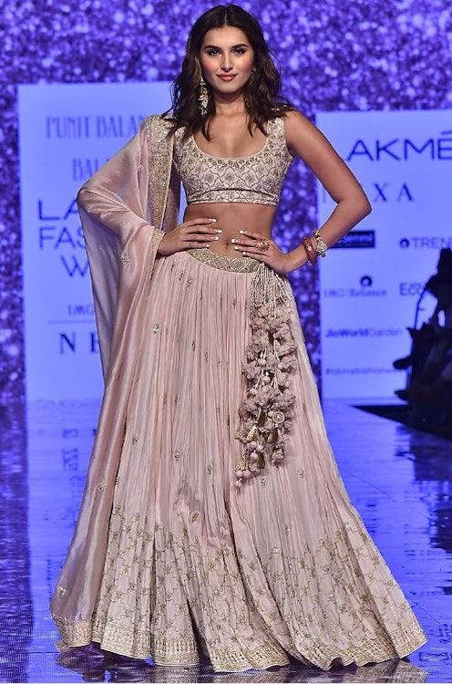 Image Tara Sutaria | iiQ8 Entertainment Hot Heroine 