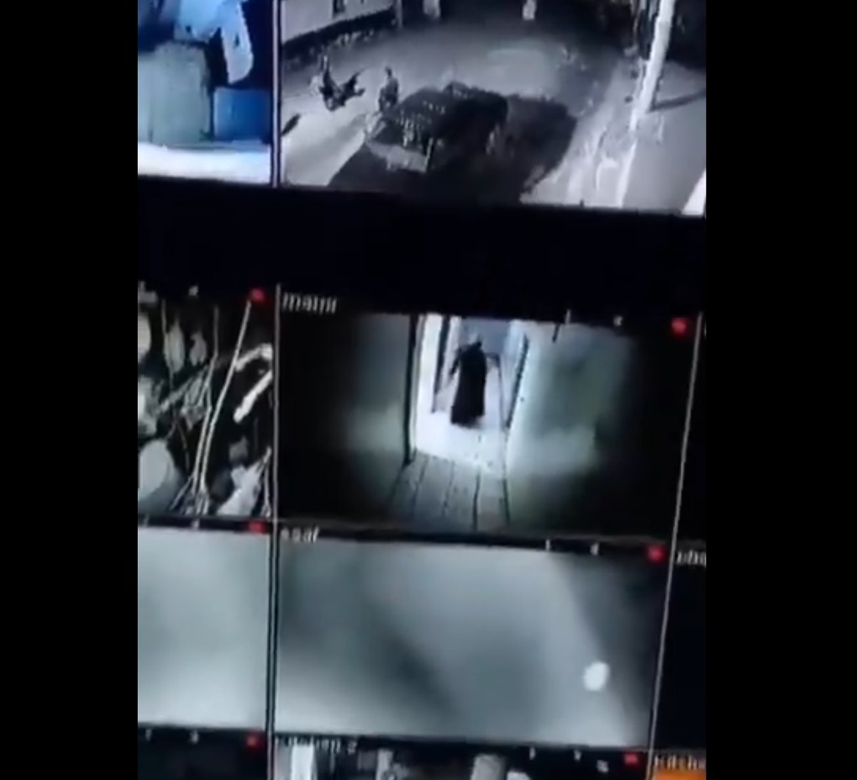 MansourOmari's tweet image. Saydnaya Red prison 3 floors underground is still inaccessible. Detainees are stuck. @SyriaCivilDef should be urgently aided, including with best expertise. We hold those not working quick enough responsible, including the UN . There a man made disaster &amp;amp; must be addressed NOW.