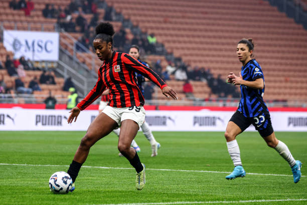 MilanPosts's tweet photo. AC MILAN 125TH ANNIVERSARY KIT 🔴⚫️ https://t.co/vbwqlI8dgn