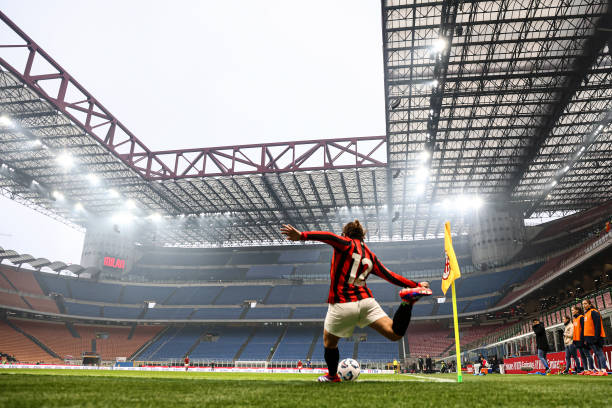 MilanPosts's tweet photo. AC MILAN 125TH ANNIVERSARY KIT 🔴⚫️ https://t.co/vbwqlI8dgn