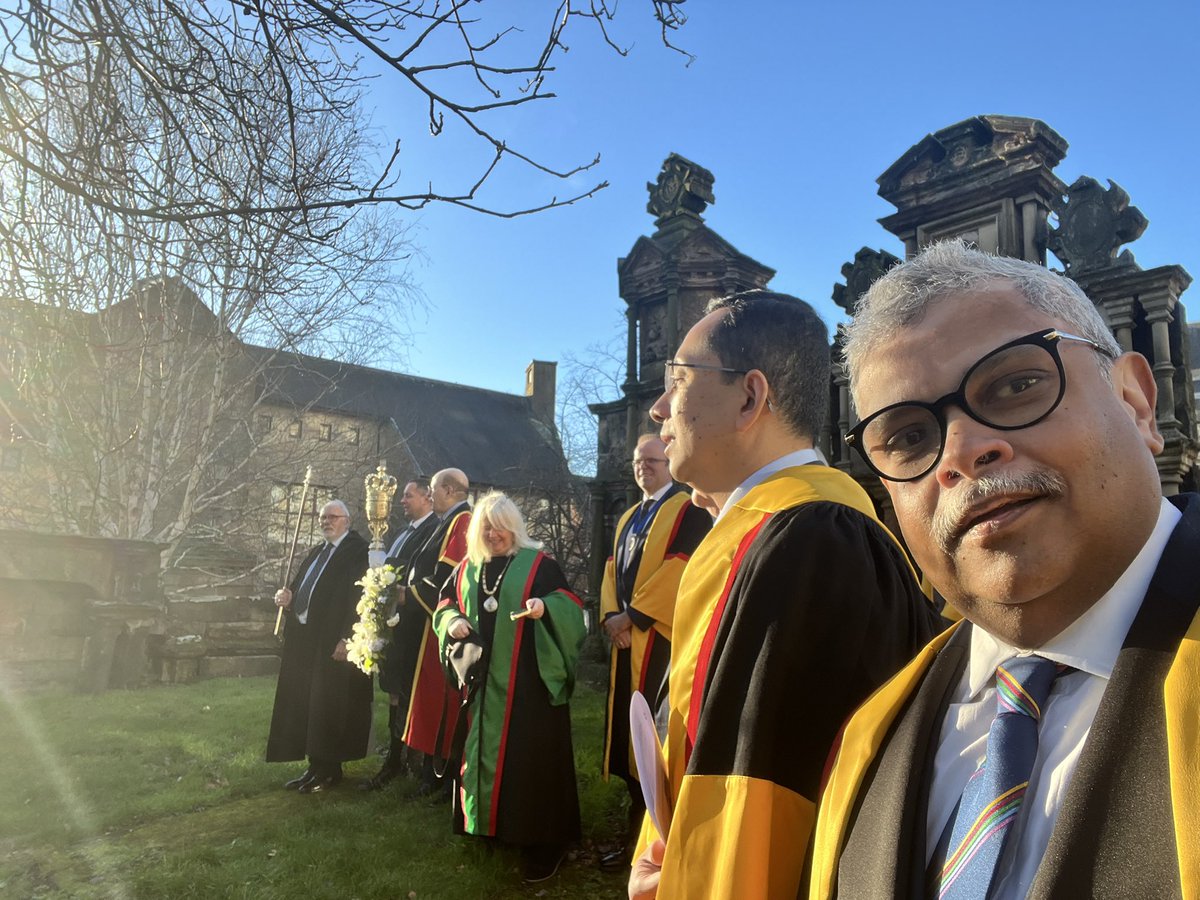 Founders Day on the 425th Anniversary of the Royal College of Physicians and Surgeons of Glasgow 
Maester Peter Lowe was remembered