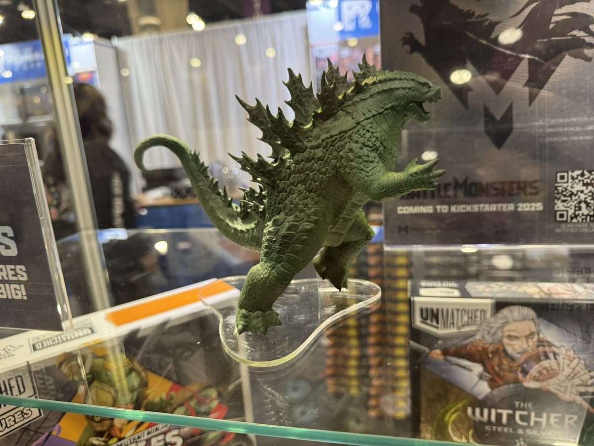 BoardGameAnimal's tweet photo. We got to visit our pals at @RestorationGame 
Spoke with some lovely people including the super cool @425suzanne 

And, if you know me, you know…my mind was blown seeing the “miniatures” for the newly announced upcoming Godzilla game from Restoration. SO exciting~
#pax
#Godzilla https://t.co/CJXQN1Y0t3
