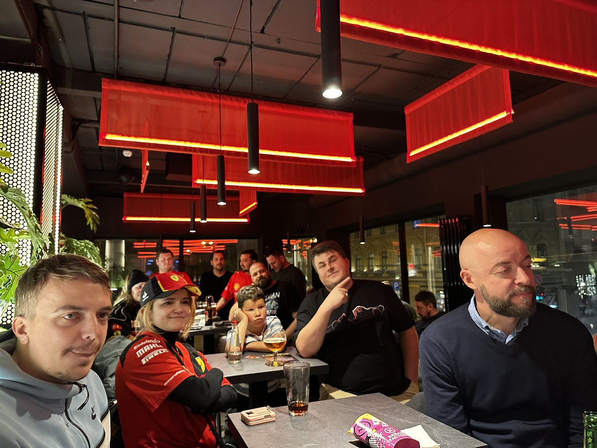F1LV's tweet photo. Sezonas noslēgums un pēdējā sacīkste kopā ar @f1_fanu_klubs biedriem - ļoti atbilstoši un jautri. Mums ir daudz zinoši un ļoti kaislīgi F1 fani, par ko man liels prieks - būs ko darīt arī turpmāk! https://t.co/s2po5naoBC