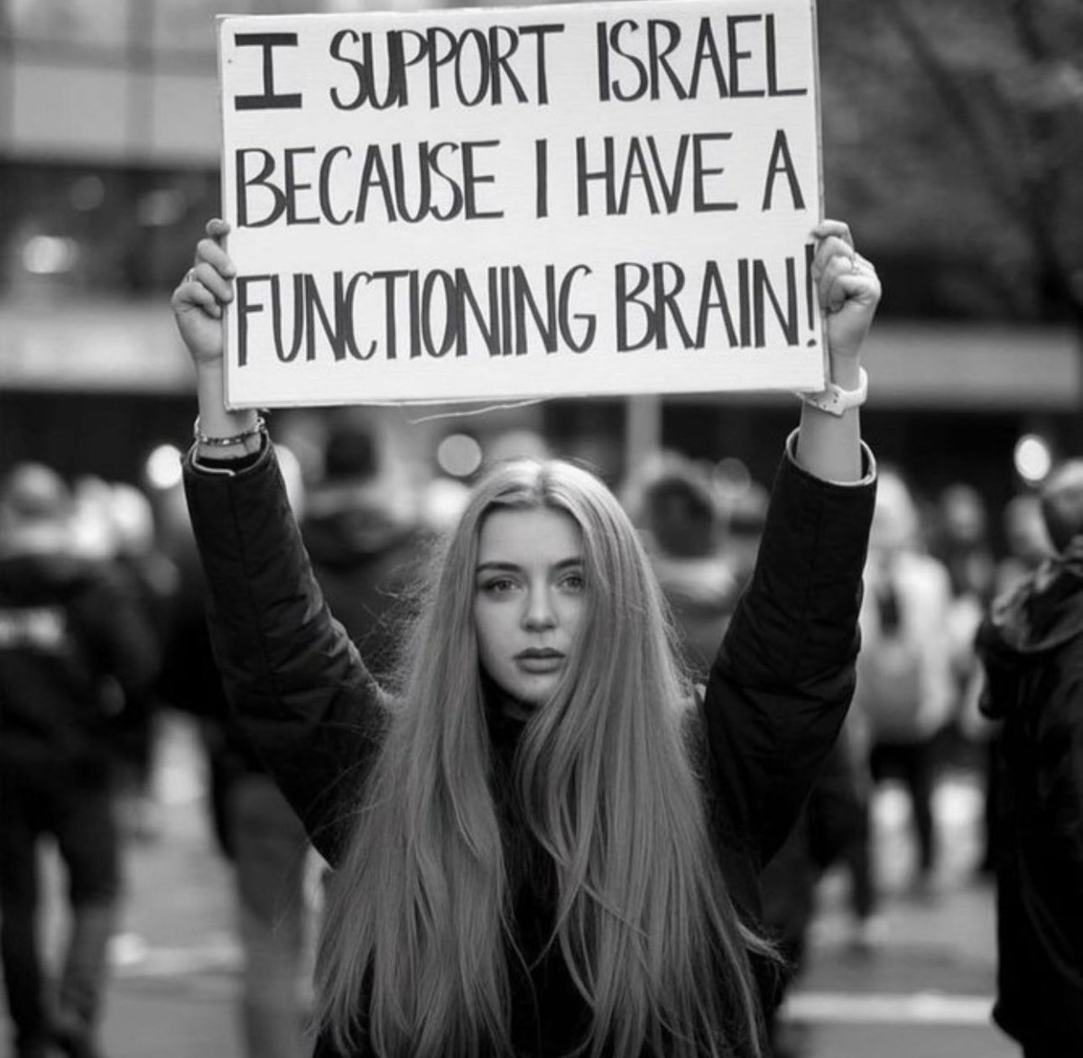 desireerugani's tweet photo. Eu apoio israel porque eu tenho um cérebro que funciona.

Sem mais. https://t.co/QWzeCPF3IX