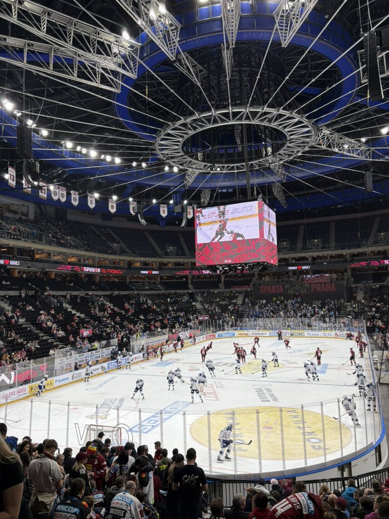 nedpayne_'s tweet photo. Just sat down at Europe’s third-largest hockey arena - O2 Arena in Prague - for Sparta Prague v Brno Comets. Goals as they go in #ThisIsSparta https://t.co/l8W4aQek3y