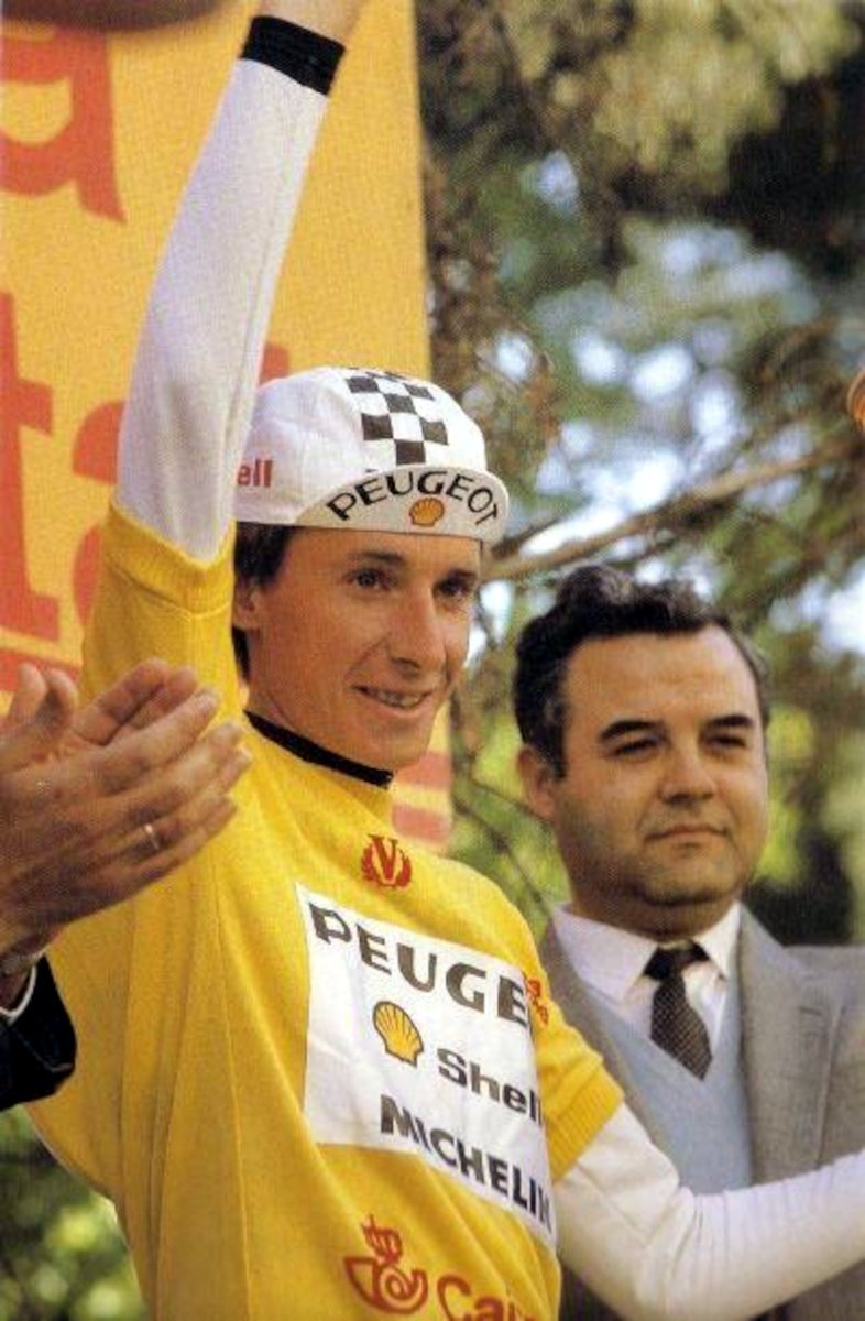 Miroir2Cyclisme's tweet photo. Robert Millar en jaune à 3 jours de l'arrivée de La Vuelta 1985, piégé dans l'avant dernière étape par Pedro Delgado, qui remporte sa première Vuelta
#RobertMillar in yellow 3 days before the finish of #LaVuelta 1985, trapped in the penultimate stage by Pedro Delgado, who won his first Vuelta
📸 DR
#LaVuelta85 #cycling #ciclismo #cyclisme