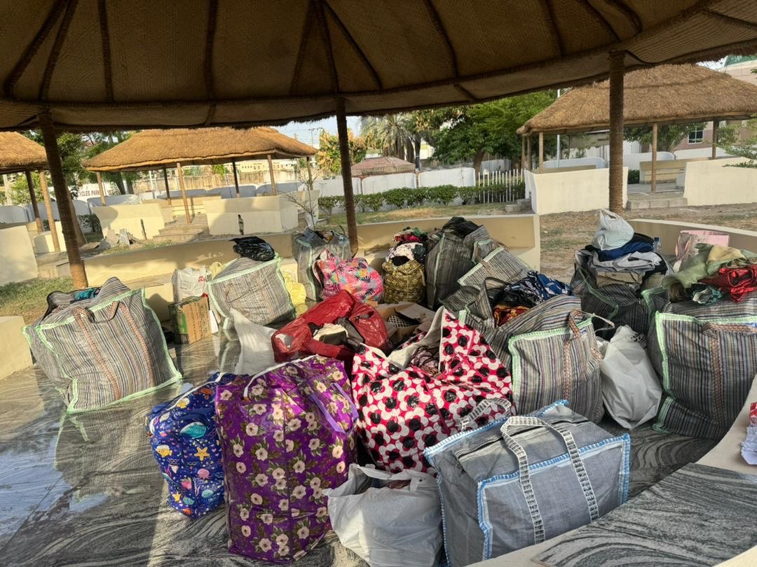 YAANigeria's tweet photo. Throwback to 25/05/2024
On this day GlobalShapers Kano in partnership with KL-YAAN Kano &amp; other organizations organized a clothing drive.
Over 100 participants engaged in various activities &amp; games played using raffle tickets. 1700 clothes were collected and distributed! https://t.co/ChnL8udEhb