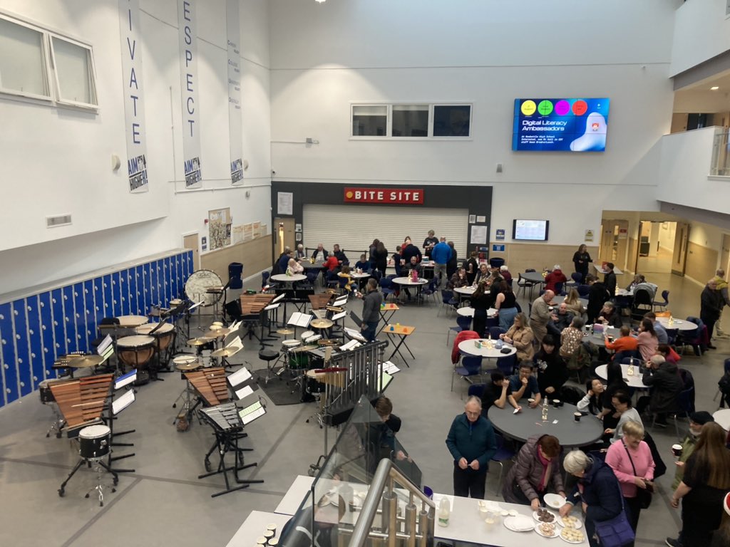 MidlothianPerc's tweet image. 🎶🎶. All set up and ready to go for our Christmas Concert! 🎶🎄🎶
.
#MidlothianPercProject
#MidPercTraining #MidPercEnsemble