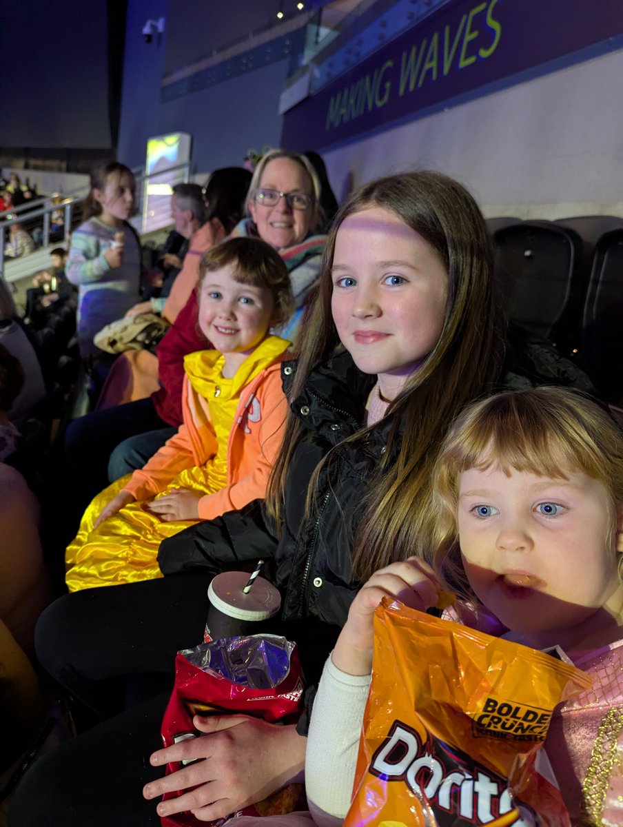 cormscull's tweet photo. #disneyonice https://t.co/6pTkgWGNw9
