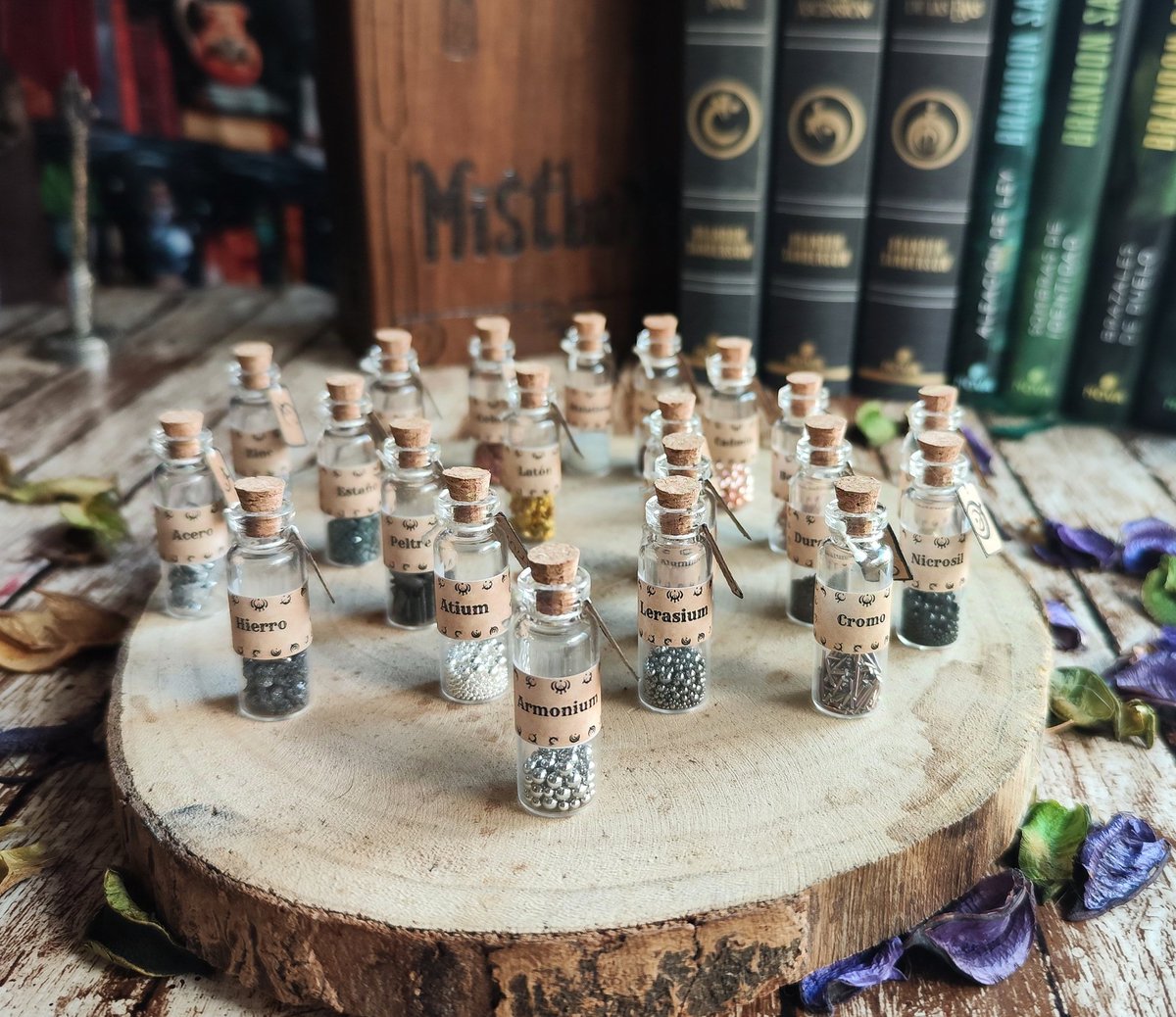 KateWillshaper's tweet photo. ¿Eres un Nacido de la Bruma pero te has quedado sin reserva de metales?
¿Te encanta surcar los cielos pero temes quedarte sin hierro y acero a medio vuelo?
¿Estás leyendo esto con voz de anuncio?
✨Encarga este pack para Alománticos expertos✨
Solo tienes que enviarme un DM 💌 https://t.co/iZQcHSUPA9