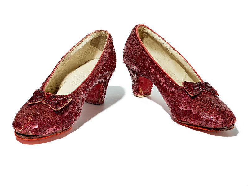 gothspiderbitch's tweet image. In 1970, an anonymous buyer purchased the first known pair of ruby slippers at an MGM auction and donated them to the Smithsonian museum, who have owned them ever since. These are called “The People’s Shoes”, because they are owned by the public, and will never be sold.