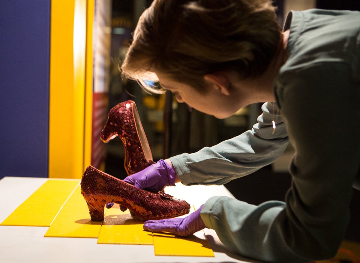 gothspiderbitch's tweet image. In 1970, an anonymous buyer purchased the first known pair of ruby slippers at an MGM auction and donated them to the Smithsonian museum, who have owned them ever since. These are called “The People’s Shoes”, because they are owned by the public, and will never be sold.