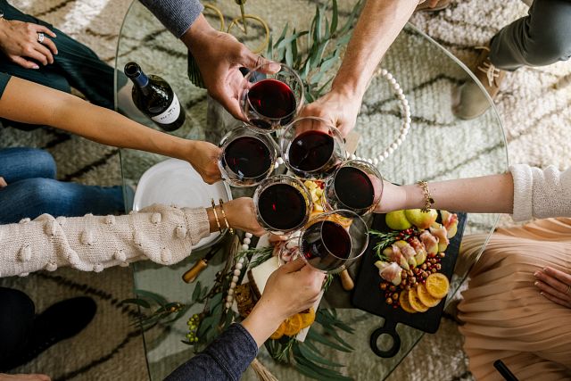 Tis the season to uncork something special. 🍷🎄