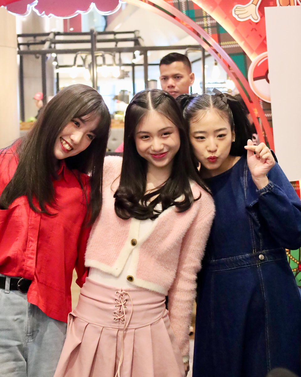 neosohomall's tweet photo. Today’s Pokémon TCG battle with Haruka, Michie JKT48, and Gracie JKT48 brought so much excitement to Neo Soho Mall! 🃏✨
7 Dec 2024
At L3A
Neo Soho Mall
#NeoSohoMall #PokemonFestival #PokemonTCGBattle https://t.co/kQn0pikn63