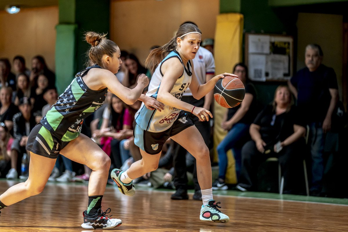 AFMBOficial's tweet photo. 🔛 FINALES FORMATIVAS AFMB

🏀 Temperley 🆚 Institución Sarmiento 
⛹🏻‍♀️ U15 - Interconferencias B
📍 Sede: Unión Vecinal de Munro https://t.co/p67KjPlIHc