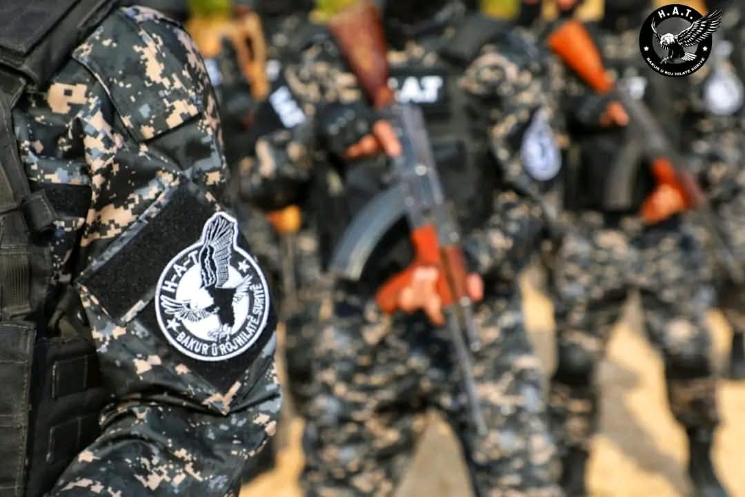 "إنها معركة الشرف يا اصدقاء ،
لحماية أرض الشهداء، يجب أن نصبح دروعاً بشرية خلف قواتنا."