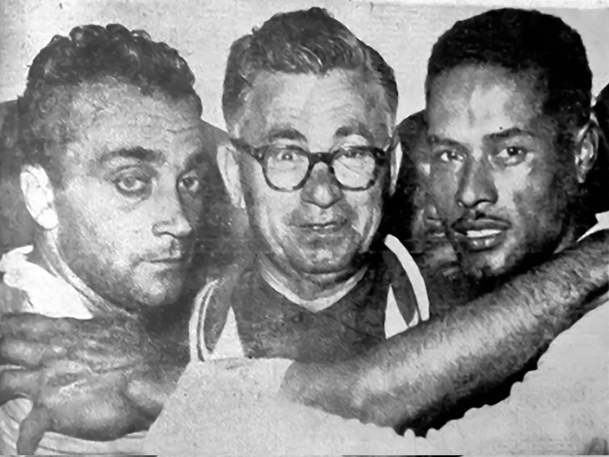 ClubSCristal's tweet photo. 🏆 Nacimos Campeones 🏆

➡️ Sporting Cristal se coronó campeón del fútbol peruano por primera vez en su historia, tras disputarse la última fecha del torneo en 1956. ⭐️ 

🔙 #UnDíaComoHoy

#FuerzaCristal https://t.co/Z0MpIJ1Zn6